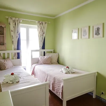 Two Bed Old Village E007 Apartamento