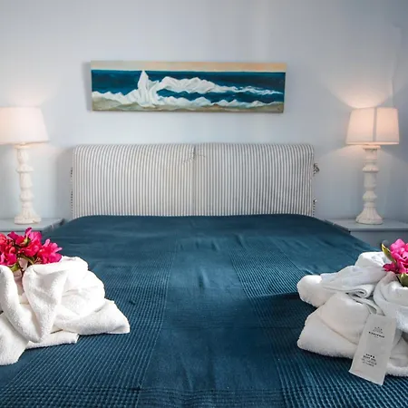 Two Bed Old Village E007 Apartment *